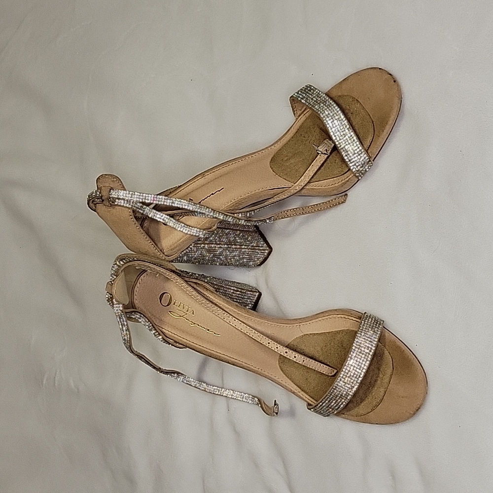 Akira Swipe Right Chunky Rhinestone Heel Sandal sz 10